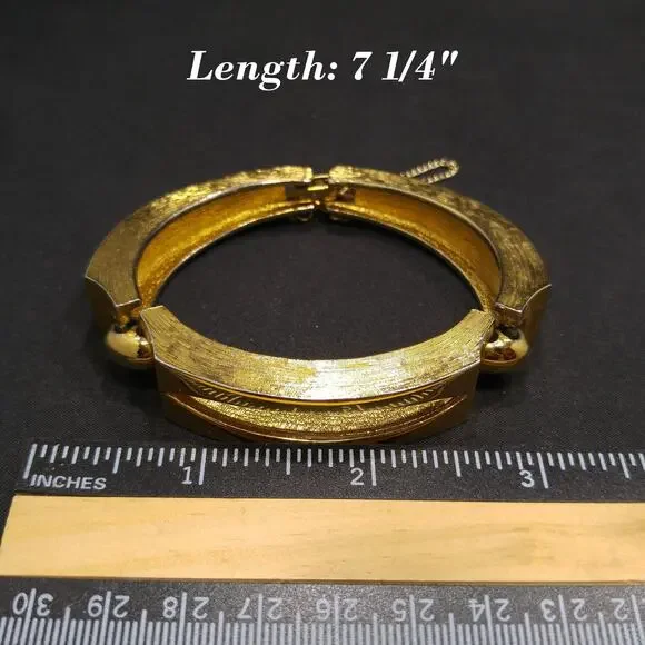 Vintage Monet Modern Mid-Century Bracelet, Gold Plated, 1950s - Picture 8 of 10
